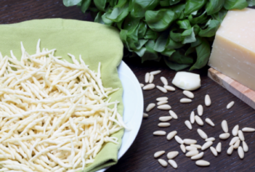 Trofiette liguri con basilico genovese e pinoli